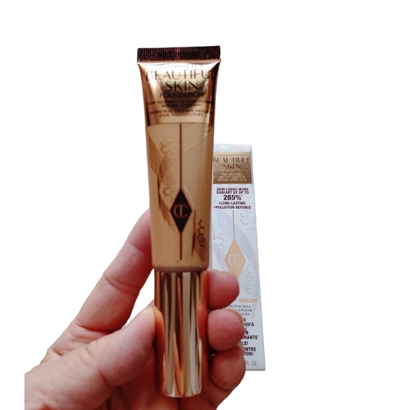 Charlotte Tillbury 7 Cool Beautiful Skin Foundation - Picture 7 of 10